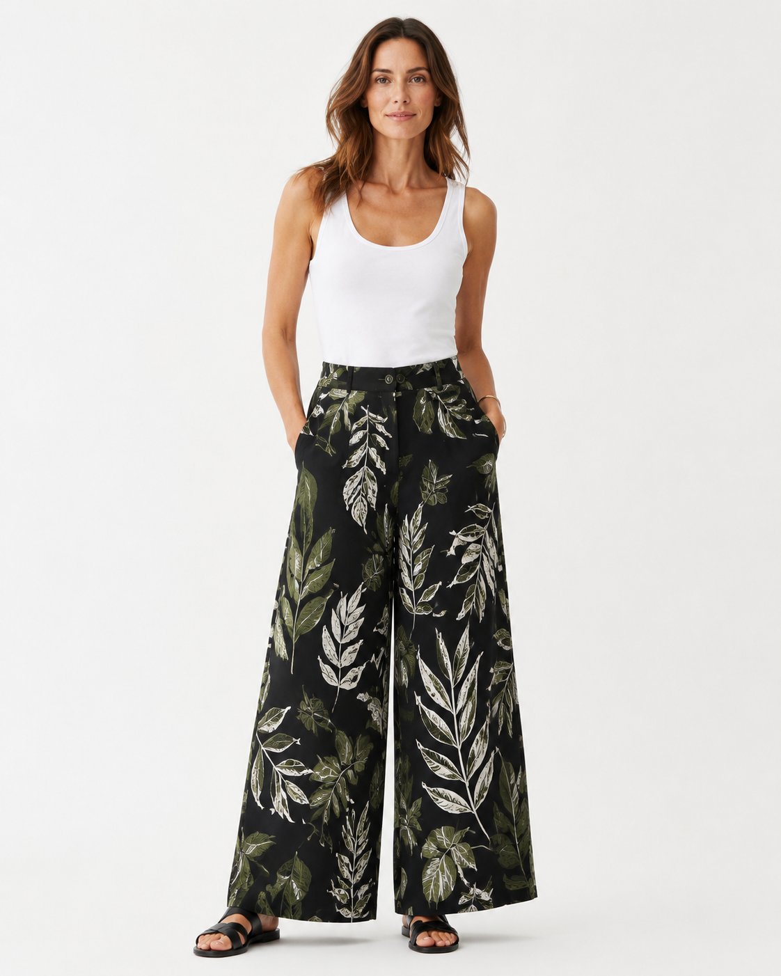 Vivia Botanical Trouser — Black Model