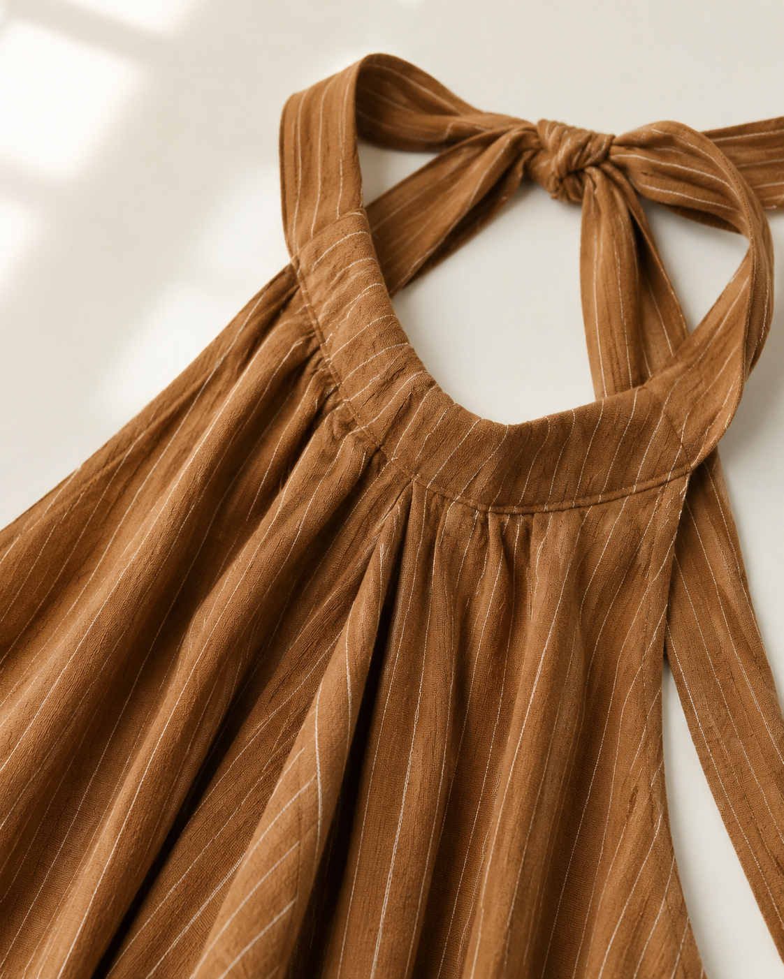 Vivia Riviera Maxi — Brown Detail
